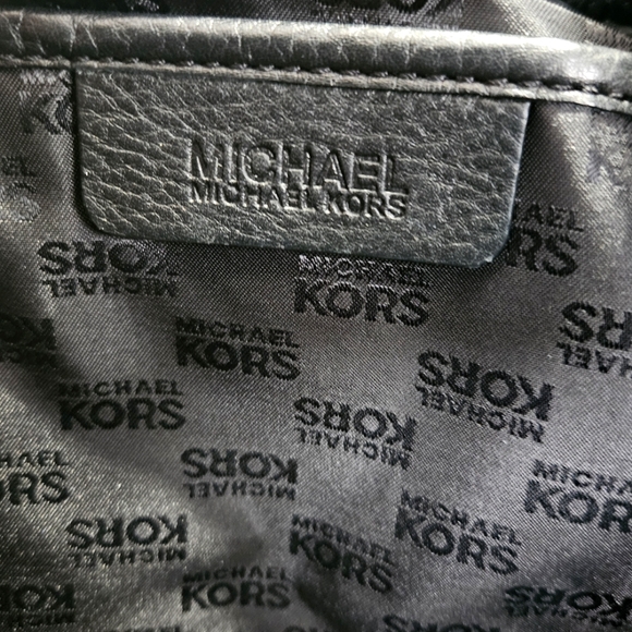 Michael Kors  Black Leather Weekender Shoulder/Crossbody/Duffle Bag 29x13x6 - Picture 7 of 11